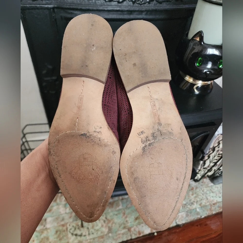 Vince Camuto Burgundy Suede Loafers Slip On Womens Size 7.5